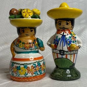 Artisan Studio Mexico man/woman salt/pepper shaker